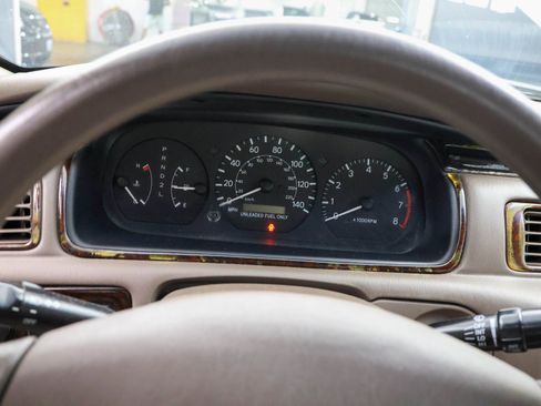 Used 1997 Toyota Camry LE image 9