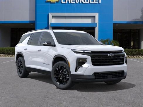 New 2026 Chevrolet Traverse LT w/ Midnight/Sport Edition FWD image 7