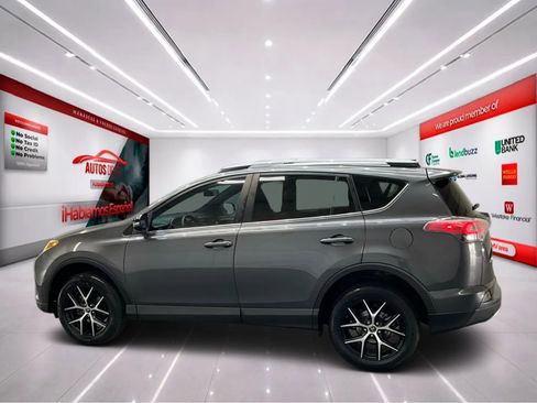 Used 2017 Toyota RAV4 SE image 5