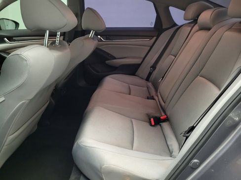 Used 2018 Honda Accord EX image 18