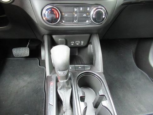 Used 2023 Chevrolet TrailBlazer LT FWD image 23
