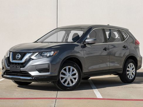 Used 2018 Nissan Rogue S image 12
