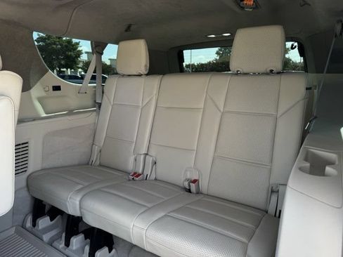 Used 2023 Cadillac Escalade ESV Sport Platinum AWD/4WD image 31