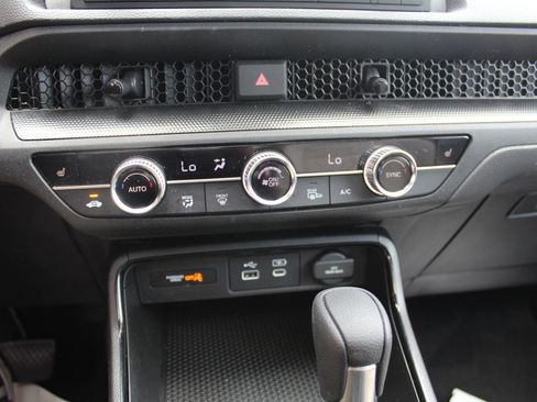 Used 2025 Honda CR-V EX image 12
