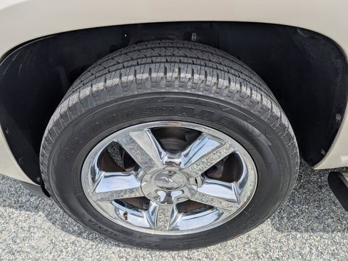 Used 2013 Chevrolet Tahoe LTZ image 12