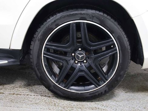 Used 2015 Mercedes-Benz GL 63 AMG 4MATIC image 36