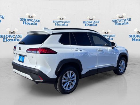 Used 2022 Toyota Corolla Cross LE w/ Black Badges Package (TMS) FWD image 8
