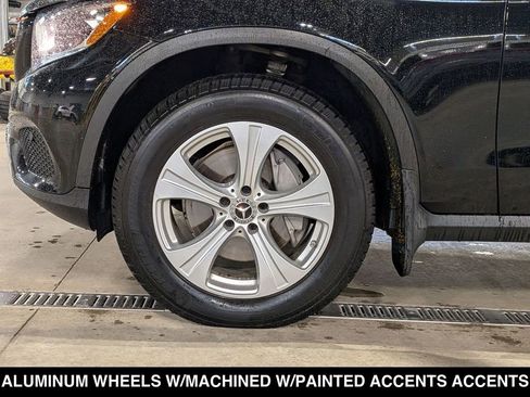Used 2018 Mercedes-Benz GLC 300 4MATIC image 17