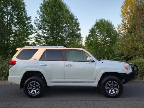 Used 2012 Toyota 4Runner SR5 w/ Convenience Pkg AWD/4WD image 5