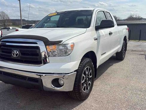 Used 2012 Toyota Tundra 4x4 Double Cab w/ TRD Off-Road Pkg image 4