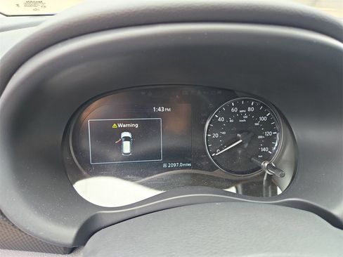 Used 2024 Nissan Kicks SV image 8