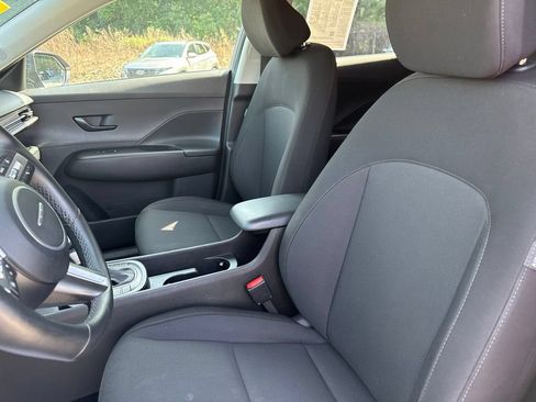 Certified 2025 Hyundai Kona SEL AWD/4WD image 28