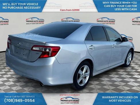 Used 2014 Toyota Camry SE image 4