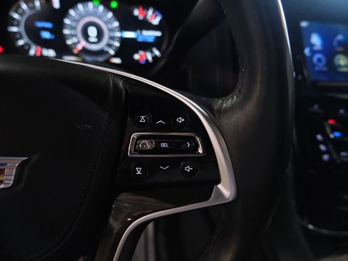 Used 2017 Cadillac Escalade ESV Platinum image 43