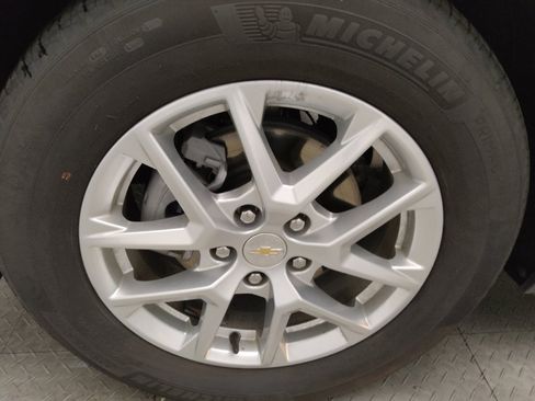 Used 2024 Chevrolet Equinox LS FWD image 31