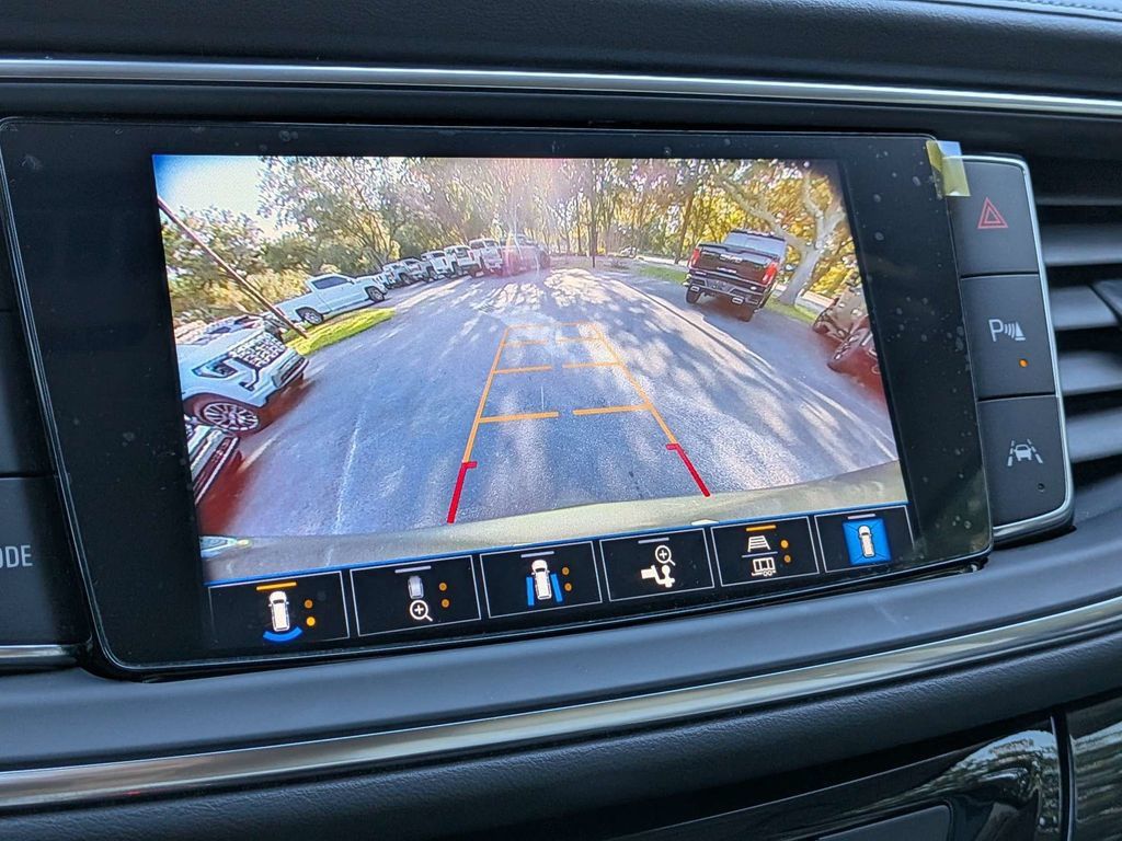 Used 2023 Buick Enclave Essence w/ Experience Buick Package FWD image 23