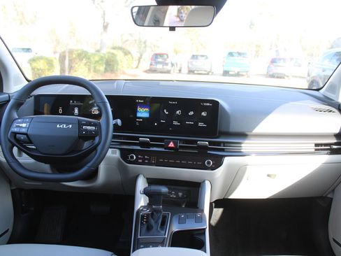 New 2026 Kia Sportage EX FWD image 24