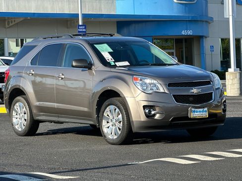 Used 2010 Chevrolet Equinox LT w/ Cargo Management Package FWD image 6