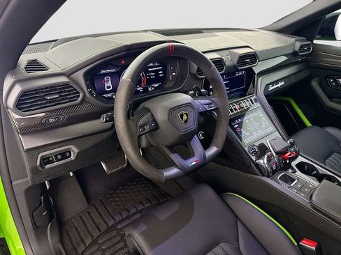 Used 2024 Lamborghini Urus Performante AWD/4WD image 8