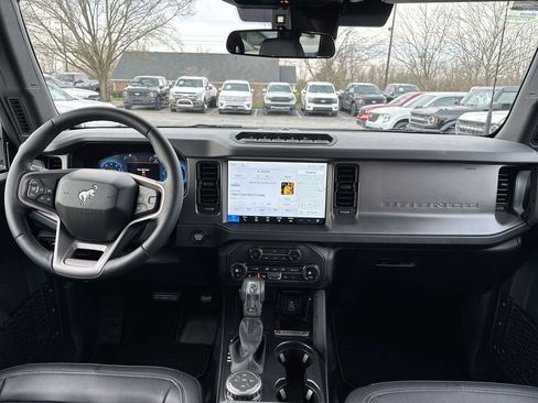New 2026 Ford Bronco Badlands w/ Sasquatch Package AWD/4WD image 10
