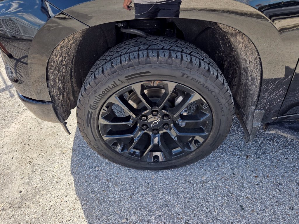 Used 2023 Chevrolet Silverado 1500 RST AWD/4WD image 5