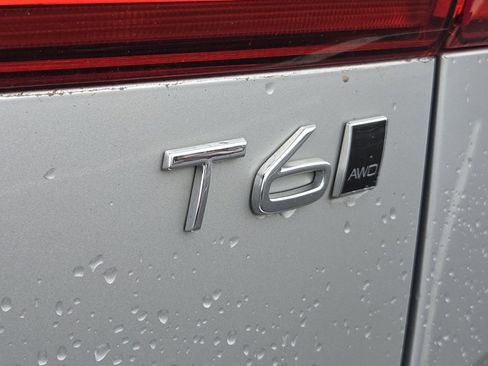 Used 2021 Volvo XC60 T6 Inscription w/ Protection Package Premier image 12