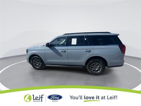 Used 2025 Ford Expedition Active image 7