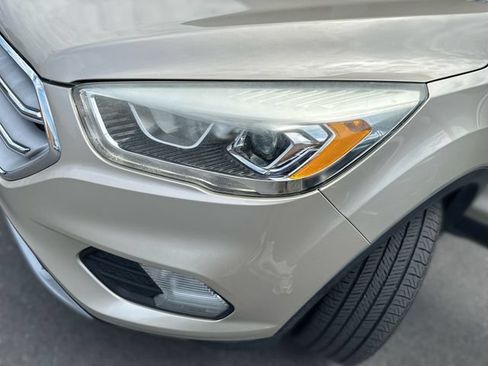 Used 2018 Ford Escape SEL FWD image 9