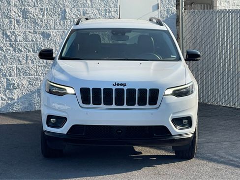 Used 2023 Jeep Cherokee Altitude Lux image 3