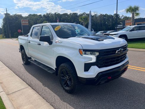 Used 2024 Chevrolet Silverado 1500 LT Trail Boss w/ Protection Package AWD/4WD image 1