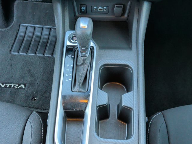 Used 2024 Nissan Sentra SV FWD image 19