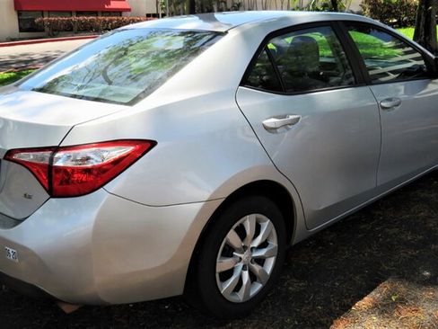 Used 2015 Toyota Corolla LE FWD image 8