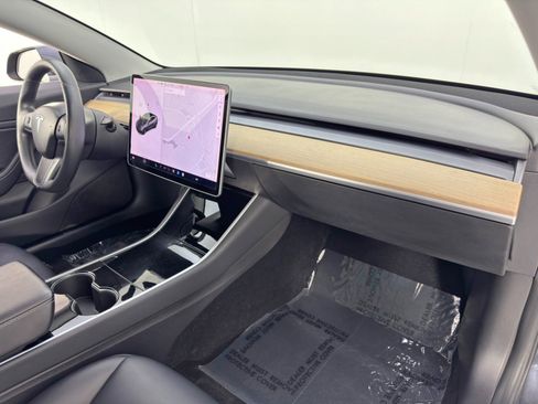 Used 2018 Tesla Model 3 Long Range image 14