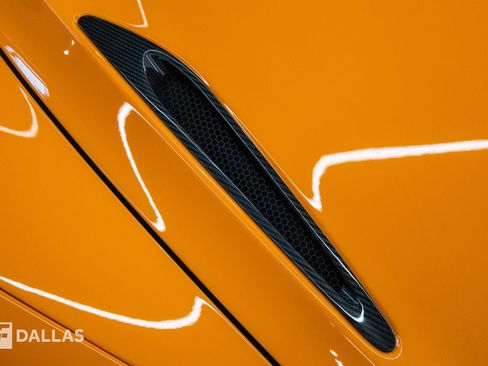 Used 2019 McLaren 720S Performance RWD image 21