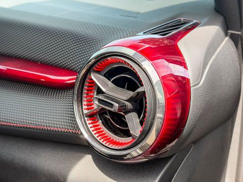 Used 2025 Chevrolet Equinox RS w/ Safety and Technology Package image 39