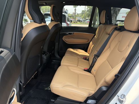Certified 2024 Volvo XC90 B6 Ultimate AWD/4WD image 32