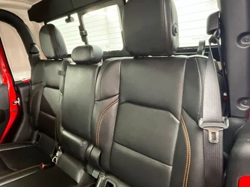 Used 2022 Jeep Gladiator Mojave w/ Cold Weather Group AWD/4WD image 7