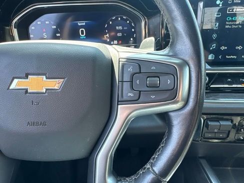 Used 2022 Chevrolet Silverado 1500 LTZ w/ LTZ Premium Package AWD/4WD image 17