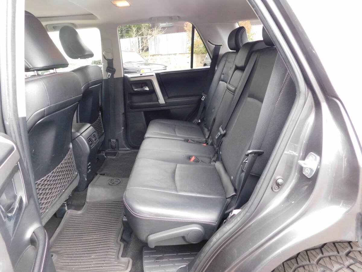 Used 2017 Toyota 4Runner Limited AWD/4WD image 7