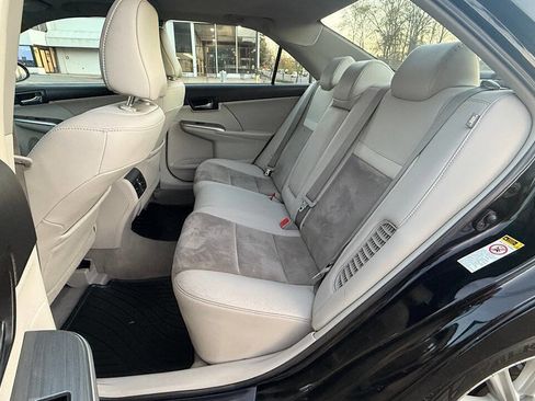 Used 2013 Toyota Camry XLE w/ Leather Pkg image 22