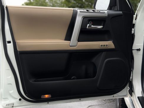 Used 2020 Toyota 4Runner Limited AWD/4WD image 12
