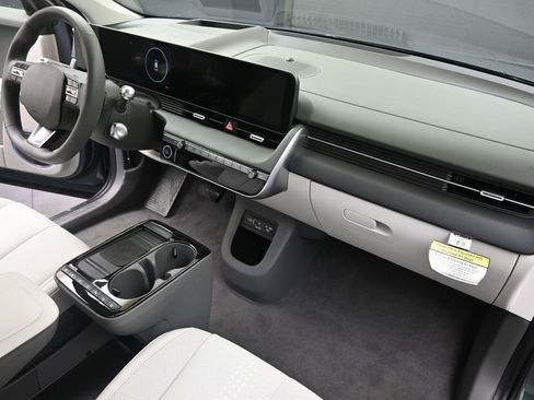Used 2025 Hyundai Ioniq 5 Limited image 13