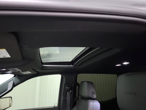 Used 2024 GMC Sierra 1500 AT4 w/ Technology Package AWD/4WD image 12