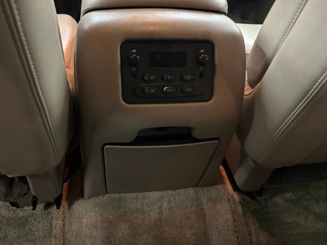 Used 2003 Chevrolet Tahoe LT AWD/4WD image 11