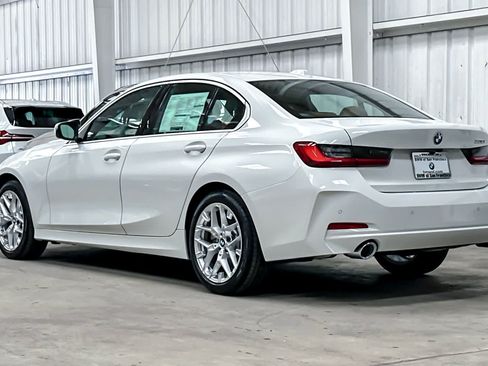 Used 2026 BMW 330i Sedan w/ Convenience Package RWD image 6