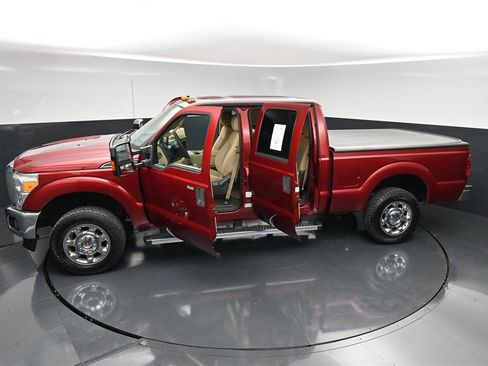Used 2016 Ford F250 XLT w/ XLT Premium Package AWD/4WD image 27