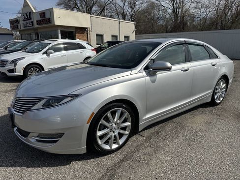 Used 2016 Lincoln MKZ w/ Equipment Group 200A Select FWD image 3