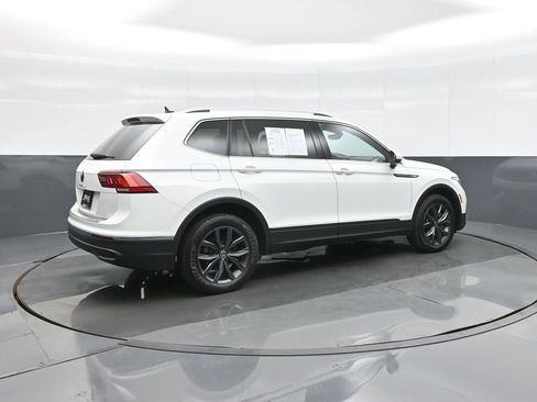 Used 2022 Volkswagen Tiguan SE image 7