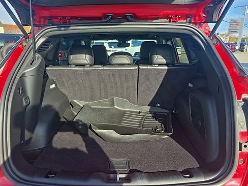 Certified 2022 Jeep Compass Limited w/ (RED) Package image 14