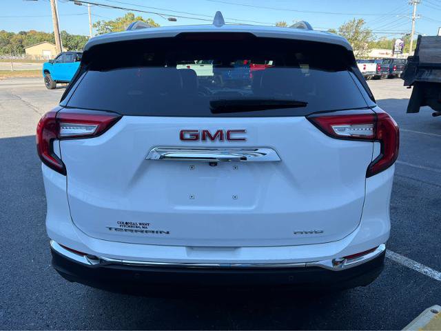 Used 2022 GMC Terrain SLT w/ Infotainment Package II AWD/4WD image 7